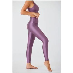 Onzie High Rise Liquid Legging- NWT